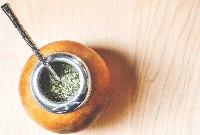夢(mèng)見(jiàn)為客人泡茶